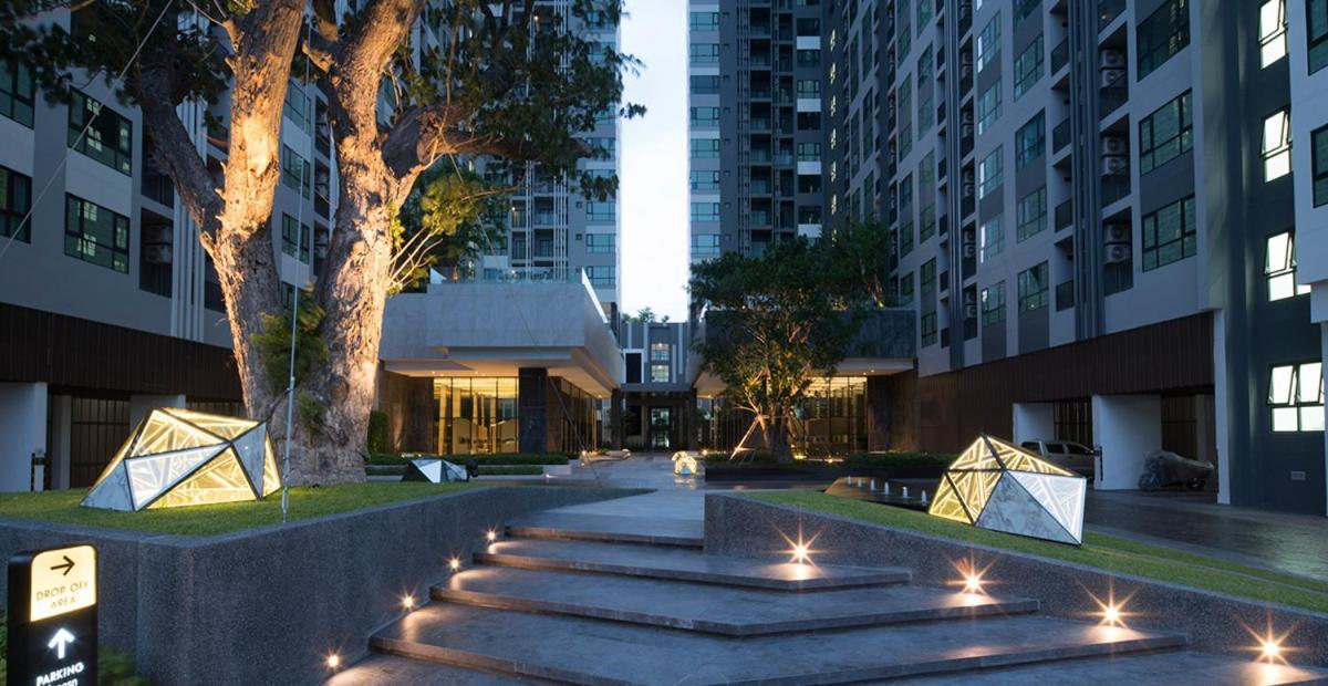 The Base Central Pattaya By Wcc Apartman Kültér fotó
